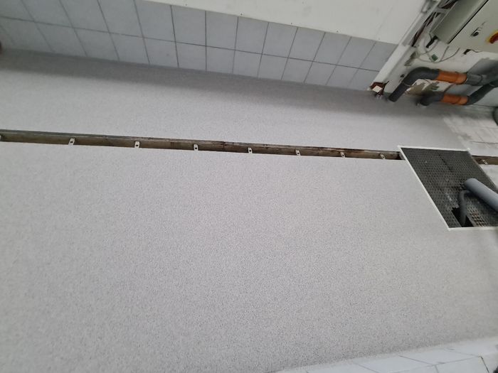 Technikraum Schwimmbad Klinik